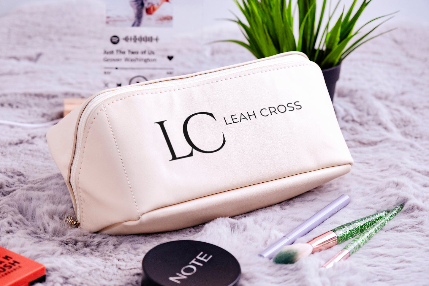 MAKEUP BAG