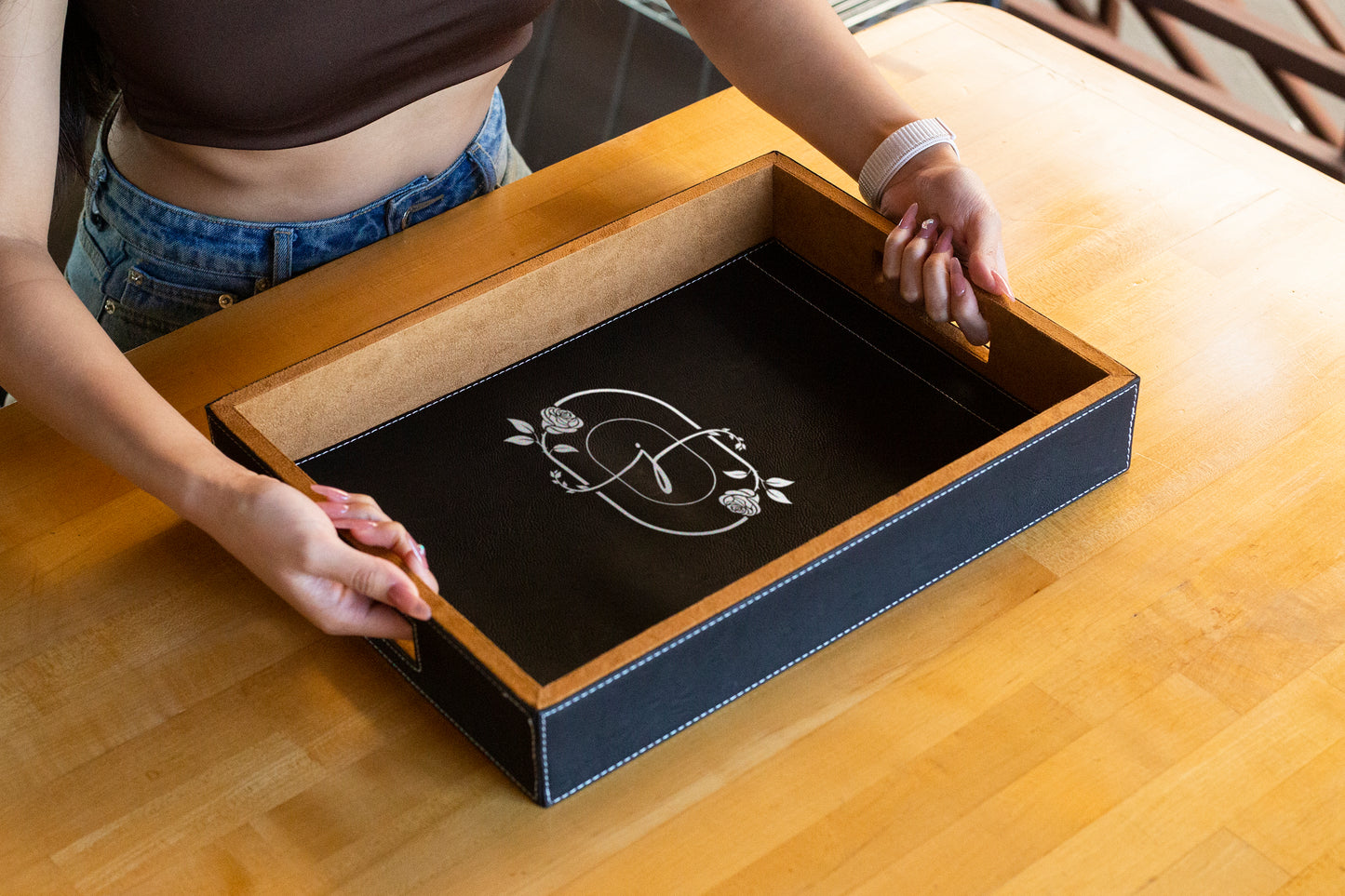 SERVING TRAY