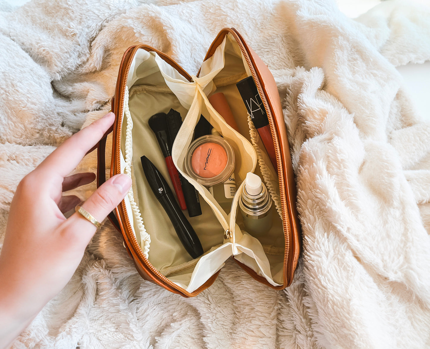 MAKEUP BAG