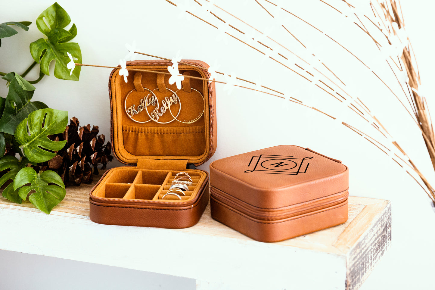 JEWELRY CASE