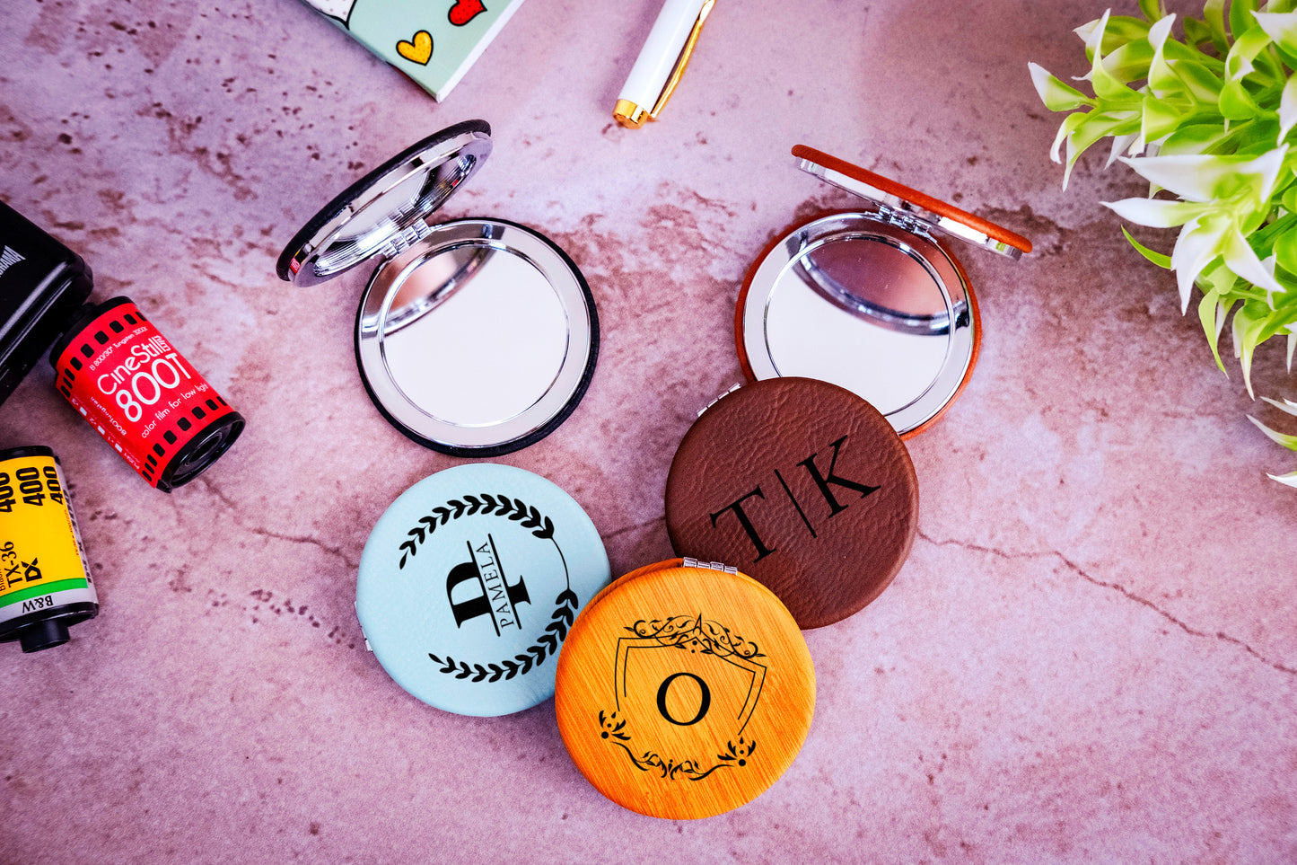 COMPACT MIRROR