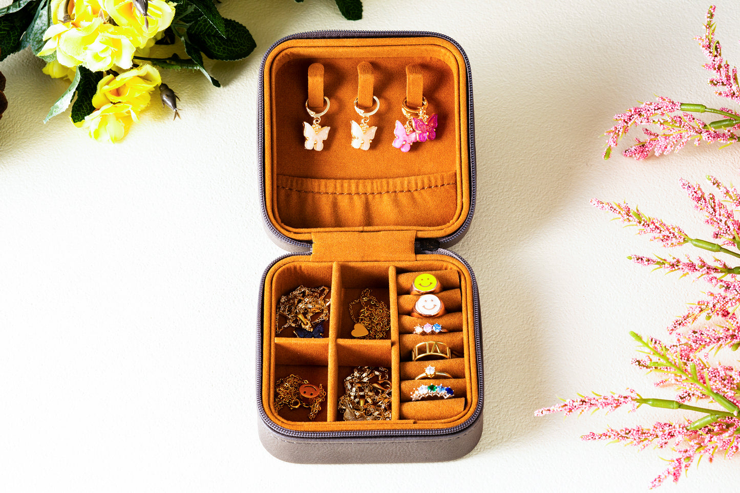 JEWELRY CASE