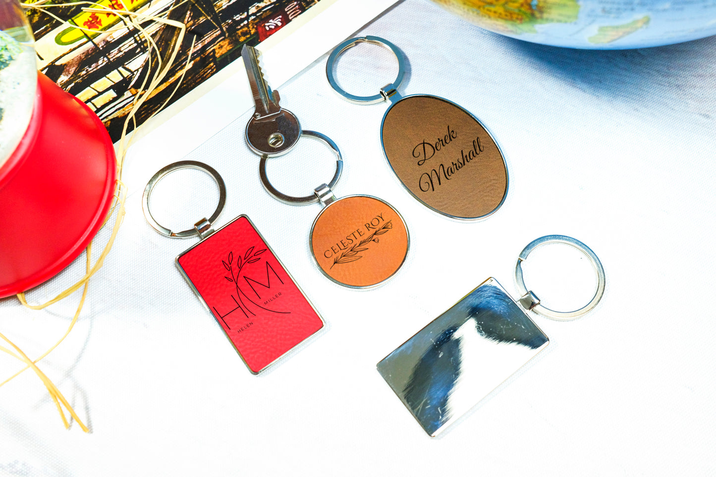 ROUND KEYCHAIN
