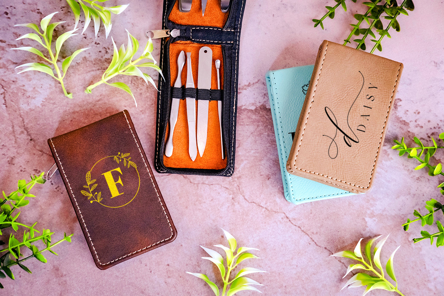 MANICURE SET