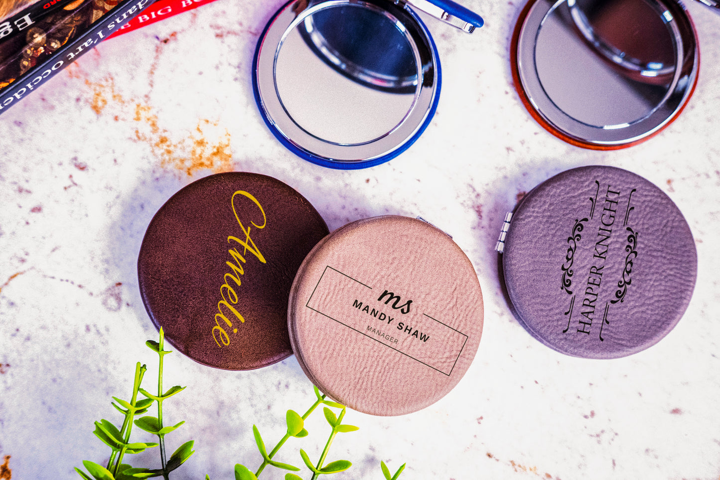 COMPACT MIRROR